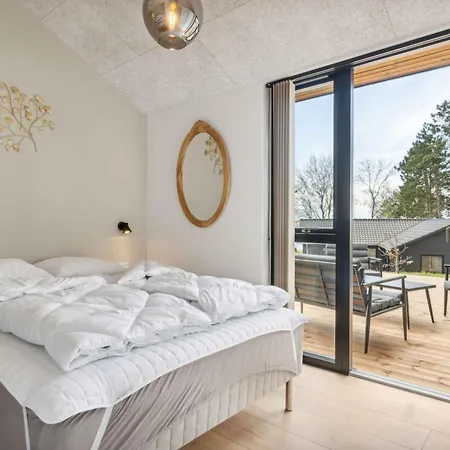 Holiday home Impressive Cottage, By The Helsnaes Bay! *