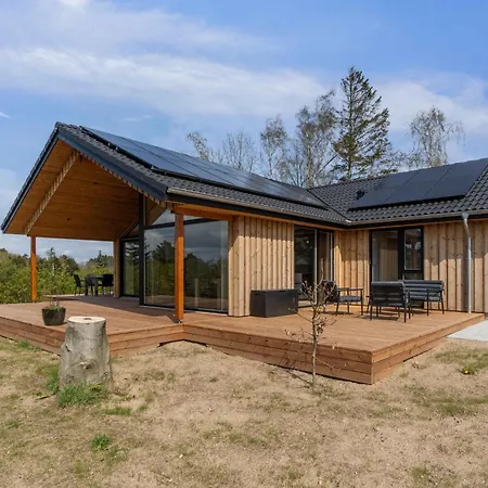 Impressive By The Helsnaes Bay Holiday home *