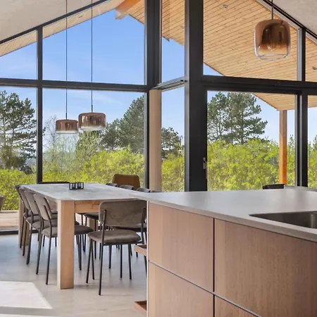 Impressive Cottage, By The Helsnaes Bay! Millinge